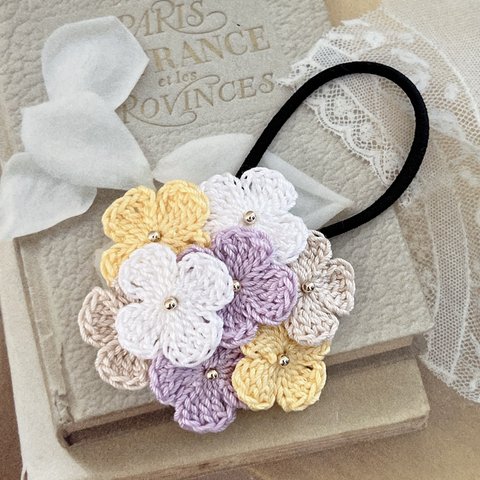 送料無料♡コットン夏糸で編んだ　小さなお花いっぱいヘアゴム