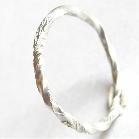 月桂樹のツイスト　シルバーリング 　～半～　Laurel　twist silver ring Half