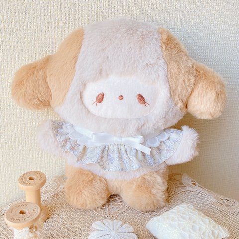 ＊おすわりできる・ハチワレいぬのぬいぐるみ＊ ののたん（ベージュ＆アイボリー）〜癒しのほんわか顔〜  首かざり・スカート付　【着せかえOK】