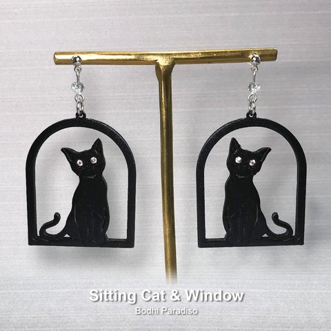 Sitting Cat & Window ピアス（猫シルエットシリーズ）