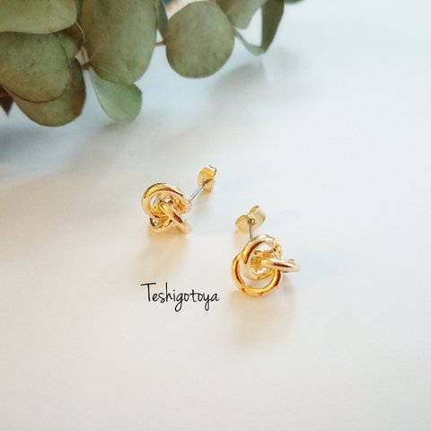 トリプルリング チタンピアス/イヤリング