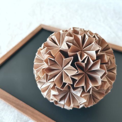 Kusudama * 折り紙 くす玉 クラフト紙（M） 秋 冬 シンプル ナチュラル  飾り