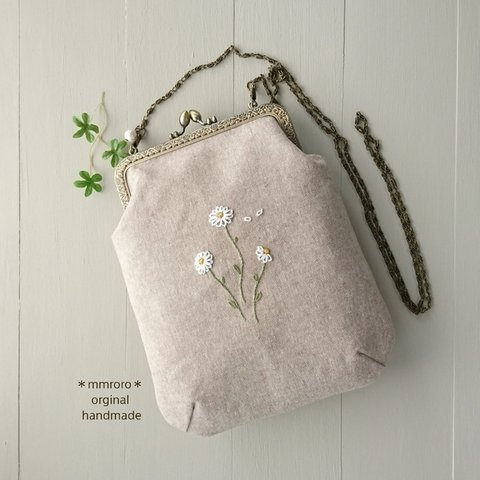 【受注制作】花の刺繍 がま口ポシェット  デイジー コットンパール♪   