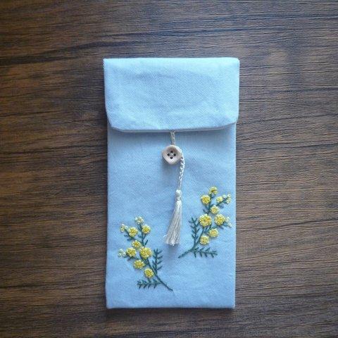 刺繡のフラップポーチ　ミモザ　(H2301)