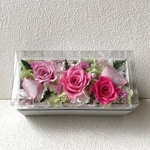 薔薇のボックスアレンジ♪ピンク桃色プリザーブドフラワー花母の日ブリザードフラワー結婚式誕生日プリザ薔薇プレゼント誕生日バラギフト花器サプライズ 結婚祝い退職祝い卒業祝い