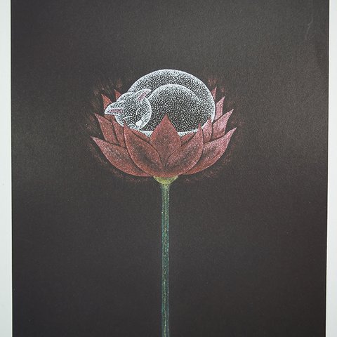 ヒーリングアートプリント「花にくらす猫　十分満ちたりている」[A5]