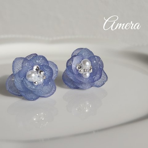 青い紫陽花　イヤリング　ピアス　お花のアクセサリー　ブルー　フラワー　青いお花　薔薇のデザイン