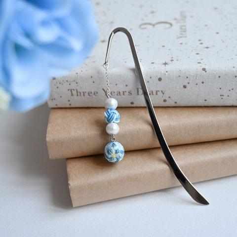 とっても小さな手毬のブックマーカー　小さな花　青 A very small temari ball bookmark small flowers blue