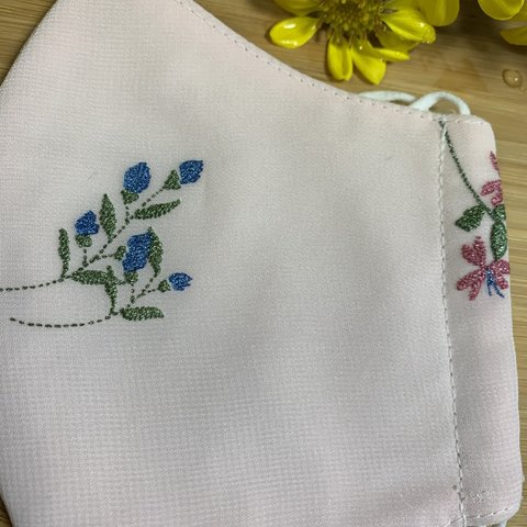 🍁秋にお薦め🌸刺繍お洒落マスク🌸ピンク