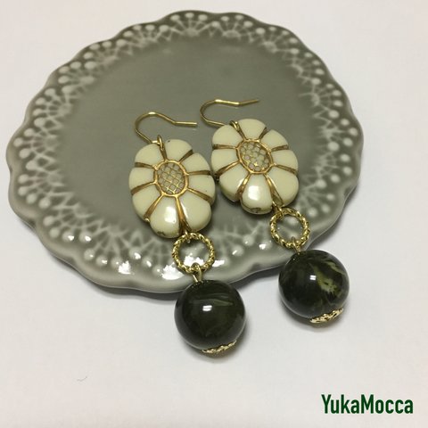 フラワーモチーフピアス/イヤリング こっくりgreen