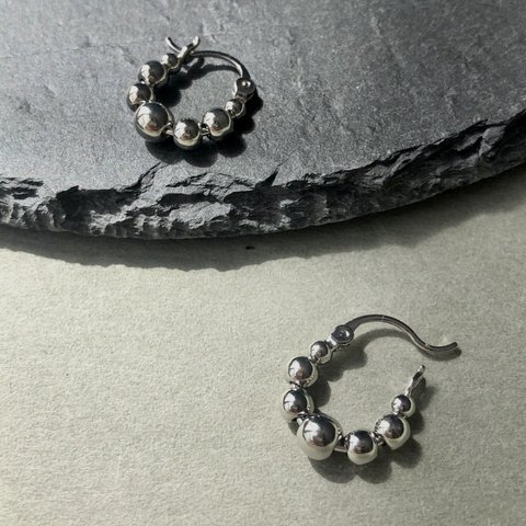 【プチプラ】ボールピアス