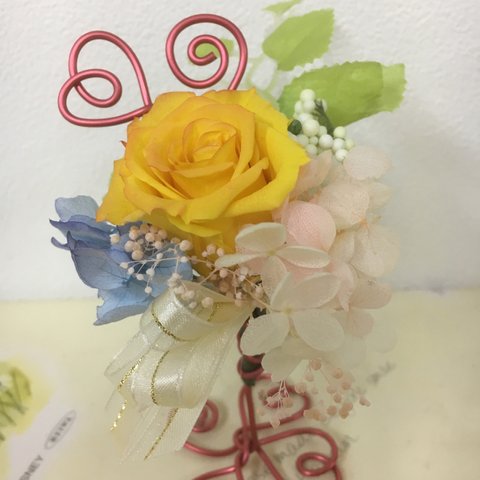 ワイヤースタンドの花束 イエロー