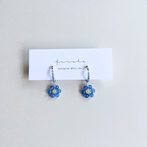 Flower earrings (blue)