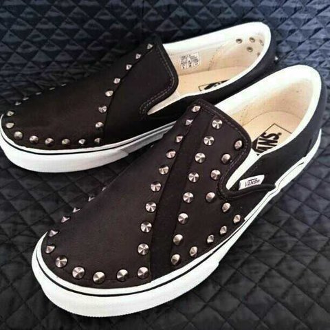 サイズ指定 スタッズ VANSスリッポンスニーカー