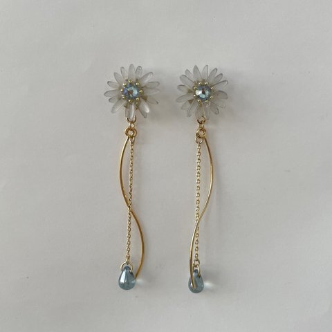 【冬限定】フラワーピアス・イヤリング