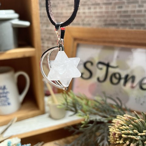 ⭐︎天然石⭐︎　六角水晶　ペンダント　ネックレス