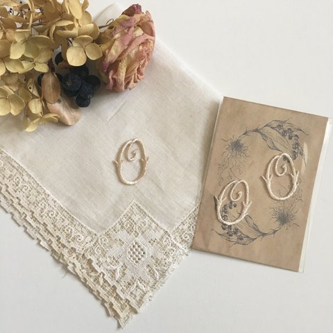 「Ｏ」イニシャル刺繍/2枚セット/アイロンワッペン