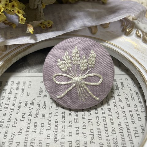 No.89 刺繍ブローチ