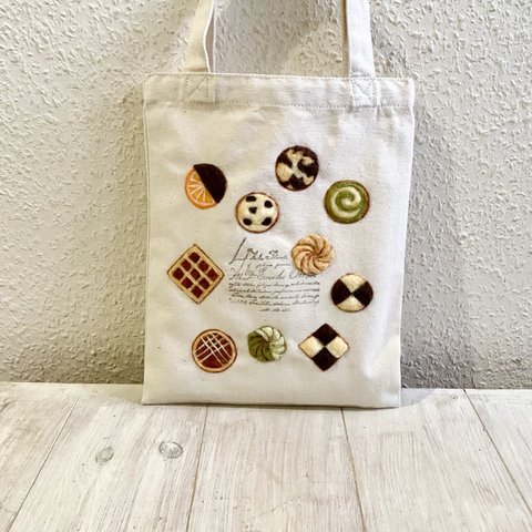 Cafe-sweets☆羊毛刺繍 キャンバストート〜クッキーアソート🍪🧇🍪