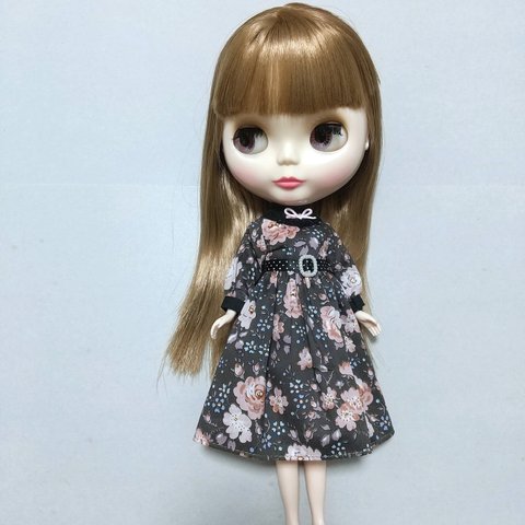 （Discount!💓）定番柄LIBERTYプリントのクラシカルワンピース　ブライス　リカちゃん　アウトフィット