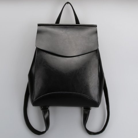 【新色ブラック】シックな本革リュック　レディース【シンプル】【good leather original】大人気！お気に入り165件以上！