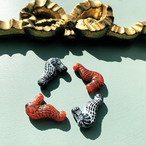 【2種ペア4コセット】JIRI＊IVANA#czech beads#チェコビーズ　sea horse タツノオトシゴ 28✖️18㍉　red＊jet black