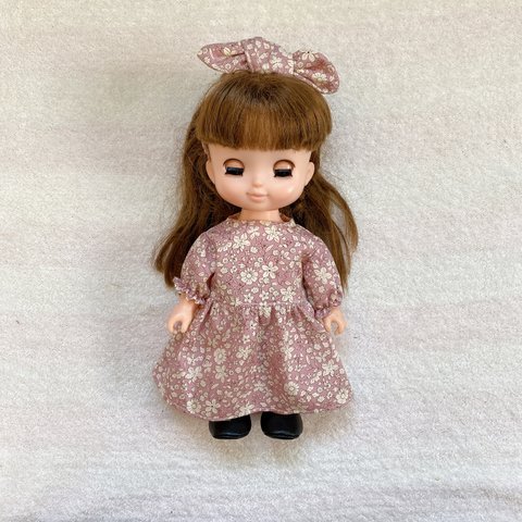 ワンピース＆ヘアバンドセット《ピンク花柄》