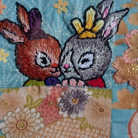 ウサギのお雛様🎎を春色和風柄に刺繍して❤