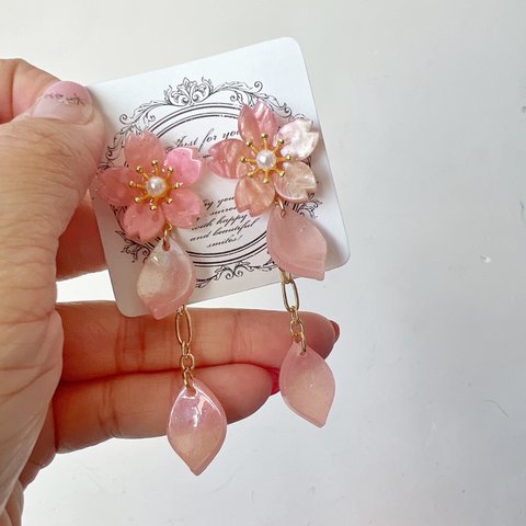 桜　花びら　チェーン　ピアス　イヤリング