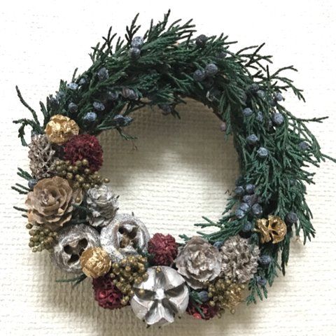 Winter snow mini wreath