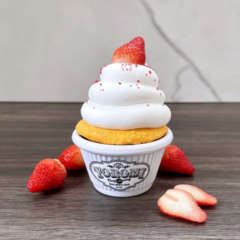 【特集掲載】 カップケーキ 小物入れ ストロベリー まるごといちご ホイップ STRAWBERRY CUPCAKE