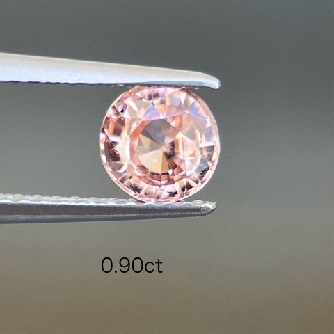 天然石ジルコンルース　Natural Zircon  0.9ct