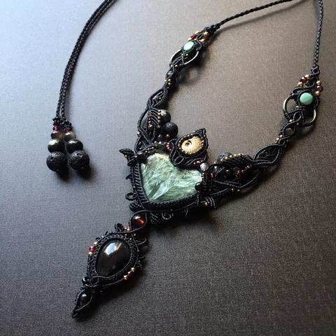 seraphinite × pyrite ammonite / dark bohemian amulet #マクラメネックレス＃