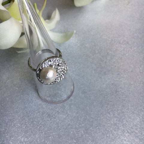 circle crystal & pearl swarovski ring