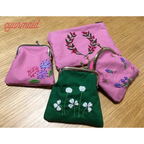 刺繍がま口とポーチ