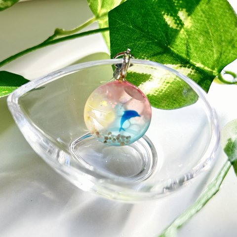 イルカ　海　ストラップ　キーホルダー　レジン