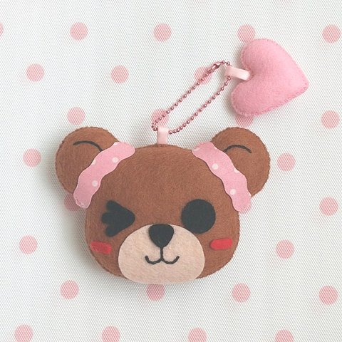 幸せのマスコット♡かわいい♡ぬいぐるみ♡フェルトのストラップキーホルダー♡ストロベリーピンク♡くまのピープ🐻【受注制作】 