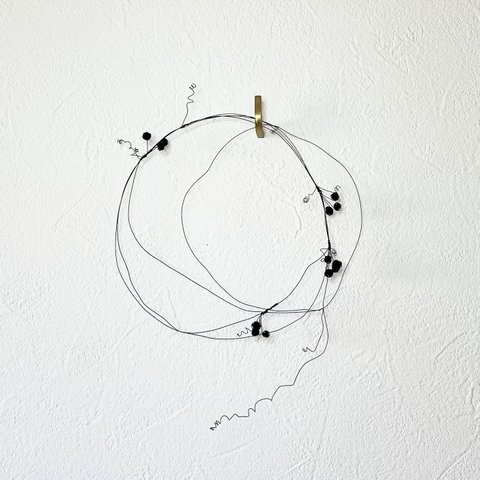 Wire wreath "サンキライ"