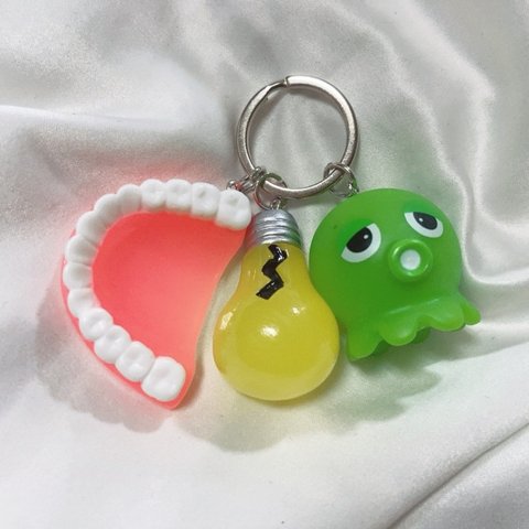 ハンドメイド キーホルダー ガチャピン