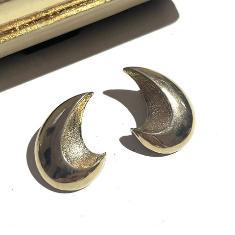 0684 VINTAGE  スパイラル艶ゴールドイヤリングEARRING  ヴィンテージ　イヤリング　アンティーク  クラシカル　ゆらゆらクリップ　ナチュラル　カジュアル　ビーズ