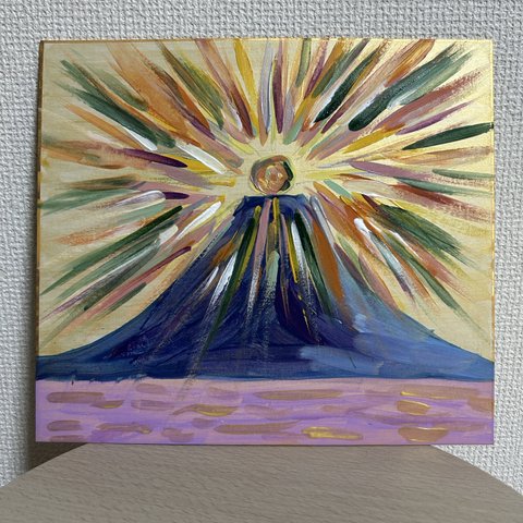 富士山　手描きエネルギーイラスト　色紙に縁起の良い富士山と朝日をアクリル絵の具で描きました。