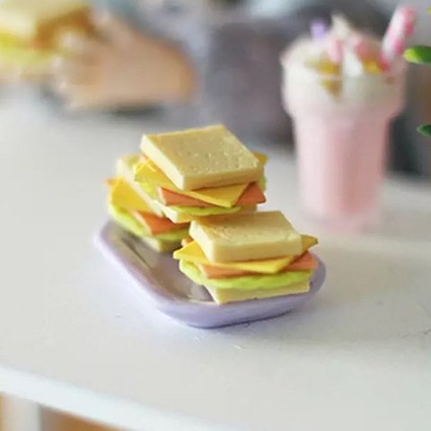 1個　サンドイッチ　トースト  テイクアウト　フード　飲食　ミニチュア　アイテム　ドール用品 ドールハウス