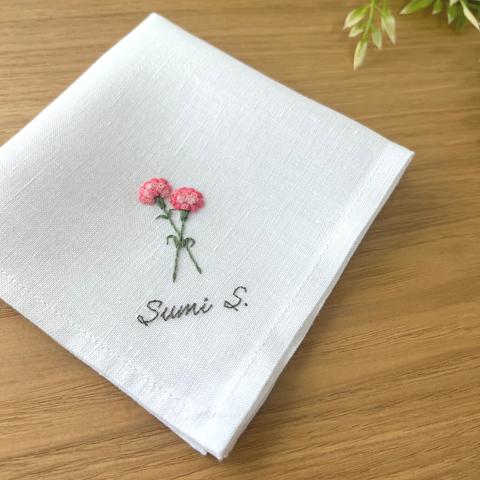 母の日限定カーネーション｜手刺繍＆手仕立てのソフトリネンハンカチ