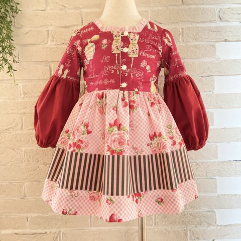 子供服　香水✖️ブーケ💐柄　ビショップスリーブワンピースドレス　100サイズ　ピンク　赤　女の子服　チェック