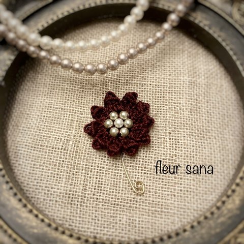 gerbera motif  小さなガーベラのブローチ　burgundy