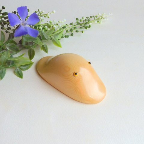 ナメクジ (★台付き)  wooden slug