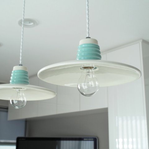 ペンダントライト　ランプ　照明　Katrien　磁器　陶器　モダン　LED対応