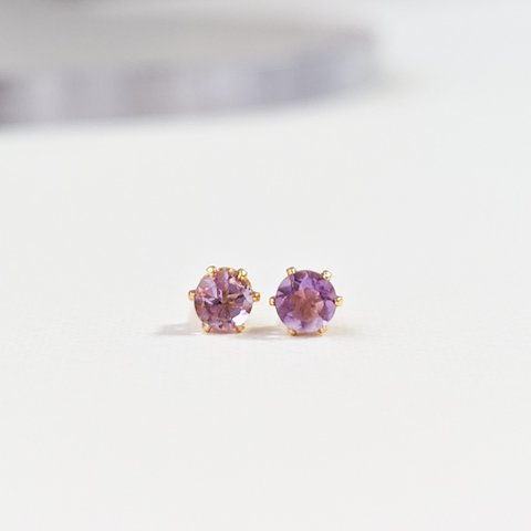 つけっぱなしOK！アメジスト　極小　一粒ピアス　３ｍｍ　２月　誕生石　サージカルステンレス　金属アレルギー対応　小さい　小粒