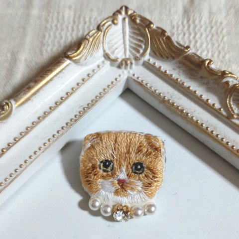 スコティッシュフォールドの刺繍ブローチ　猫　刺繍　ブローチ