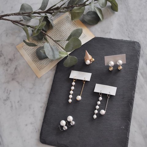 cotton pearl asymmetry earring